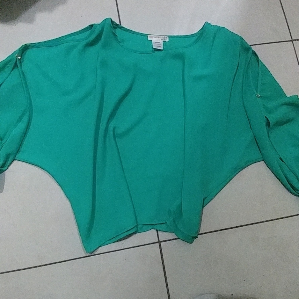 Agaci green open shoulder long sleeve